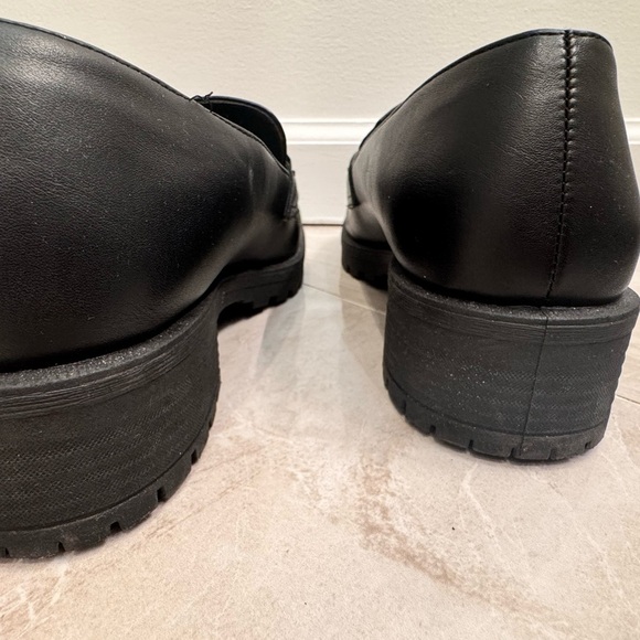 🔥🖤BLACK LOAFERS 🖤🔥 - Picture 7 of 15